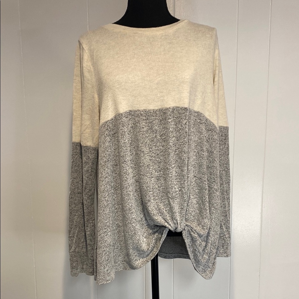 Promesa Top Crewneck Long Sleeve Twist Hem Colorblock Cream Gray Size Medium